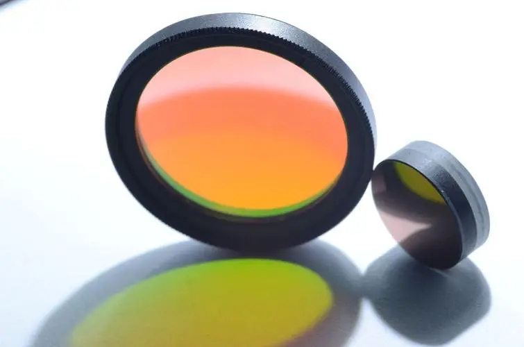 滤光片的光学性能标准？上海高功率偏振分光棱镜公司来浅聊一下